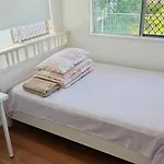 Modern Holland Park Home With Easy City Access