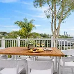 4 Bed Queenslander Views Walk To Suncorp Deck + Parking Brisbane