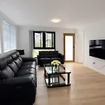 3br Family Walk To Waterfront & Wading Pool Brisbane