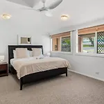 Value 3 Beds Family Stay With Pool Near Bay And Shops