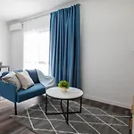 Budget Private Suite With Kitchen Ensuite And Ac