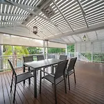 Holiday home Bayside Queenslander High Ceilings Family-friendly Brisbane
