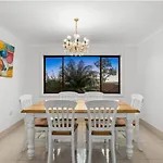 Spacious 5br Family In Upper Mount Gravatt Holiday home Brisbane