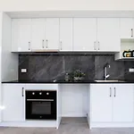 Walk To Mall And Train Private Suite Kitchen And Ac