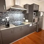 14C Breeze Ensuite Room In Coopers Plains