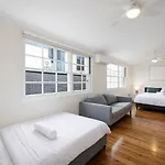 Bayside Queenslander High Ceilings Family-friendly *