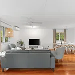 Holiday home Stylish Mid Century Close To Cbd *