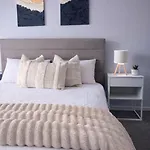 Kangaroo Point, Bromley Street Holiday home