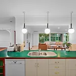 Modern 4b Family-friendly In Robertson Qld Holiday home *