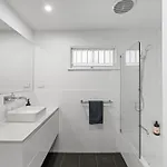Stylish Mid Century Close To Cbd