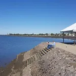 3br Family Walk To Waterfront & Wading Pool Brisbane