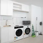 Brand-new 4br Luxury Living Near Airport And Mall Holiday home Brisbane