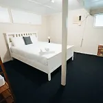 4 Bedroom With Private Cinema, Pool 2parking * Brisbane