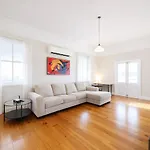 Bayside Queenslander High Ceilings Family-friendly Brisbane