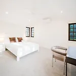 Bayside Queenslander High Ceilings Family-friendly Brisbane