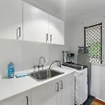 Stylish Mid Century Close To Cbd * Brisbane