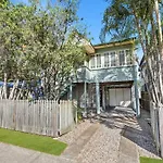 3br Family Walk To Waterfront & Wading Pool Brisbane