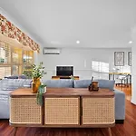 Modern 4b Family-friendly In Robertson Qld *