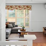 Modern 4b Family-friendly In Robertson Qld Brisbane