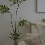 Brand-new 4br Luxury Living Near Airport And Mall Holiday home