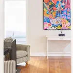 Holiday home Bayside Queenslander High Ceilings Family-friendly *