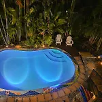5br Pool - Bbq Retreat - Sleeps 11 Max - Ev Station Villa