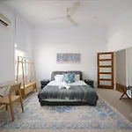 Villa 5br Pool - Bbq Retreat - Sleeps 11 Max - Ev Station
