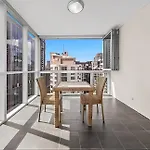City Centre With Awesome Views!