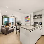 Luxury In Queens Wharf With Car Park