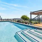 Apartment Rooftop Pool 2br In The Heart Of The Valley