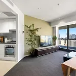 Apartment With Gym And Pool Access *
