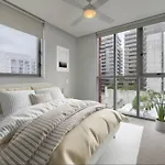 Modern High-ceiling In Vibrant Fortitude Valley *