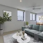 Modern High-ceiling In Vibrant Fortitude Valley Apartment