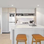 Queen\'S Wharf 1Br Apt With Pool And Free Parking