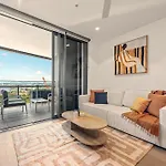 Queen's Wharf 1br Balcony With Free Parking *