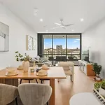 Apartment Modern 2br On Coronation Drive, Toowong