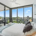Modern 2Br Apartment On Coronation Drive, Toowong