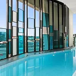 Hamilton Riverview Apt With Balcony & Pool