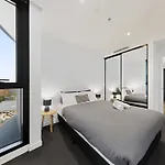 Corner 2 Bed With Views Level 11 - Fortitude Valley