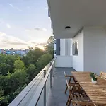 Xl Balcony Stylish 2Br Parking Near Food And Shops