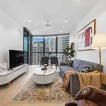 Landmark Queens Wharf 1Br Wit Pool Gym And City View