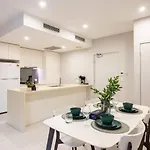 Modern 2Br Ducted Ac Parking And Great Location