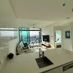 Penthouse-top Floor With Pool & Views Apartment Brisbane