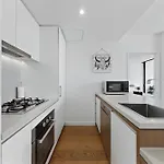 Fortitude Valley 2Bed With Car Park Central Location