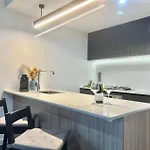 South Brisbane 1Br Apartment With Parking