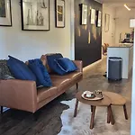 A Perfect Place To Hide Away With River Side Charm Apartment *