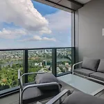 Queen's Wharf 1br With Views And Free Parking *
