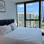 Spacious 2 Bedroom Residence In The Heart Of Cbd