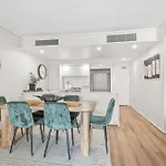 Apartment Quay West