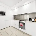 Belise - Executive 18th Floor In Bowen Hills Apartment